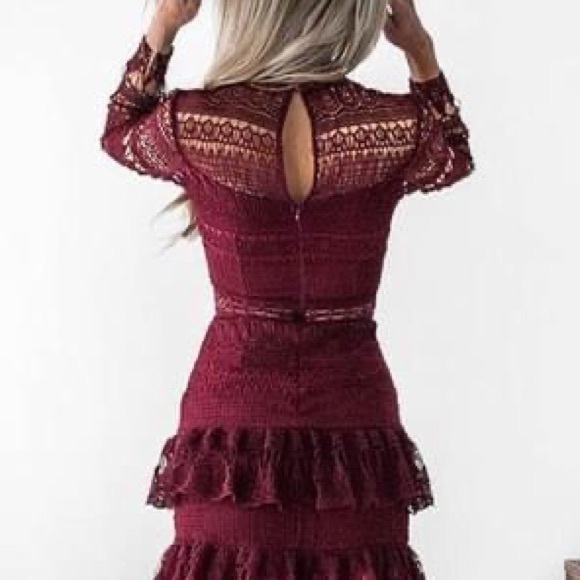 White lace dress - Picture 5 of 9